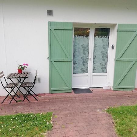Appartement De Plain Pied Dans La Verdure Yerres Eksteriør bilde