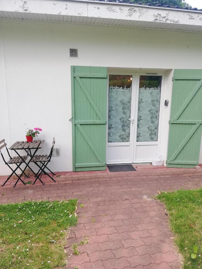 Appartement De Plain Pied Dans La Verdure Yerres Eksteriør bilde