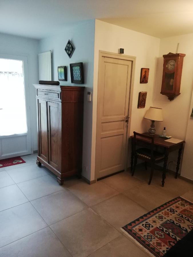 Appartement De Plain Pied Dans La Verdure Yerres Eksteriør bilde